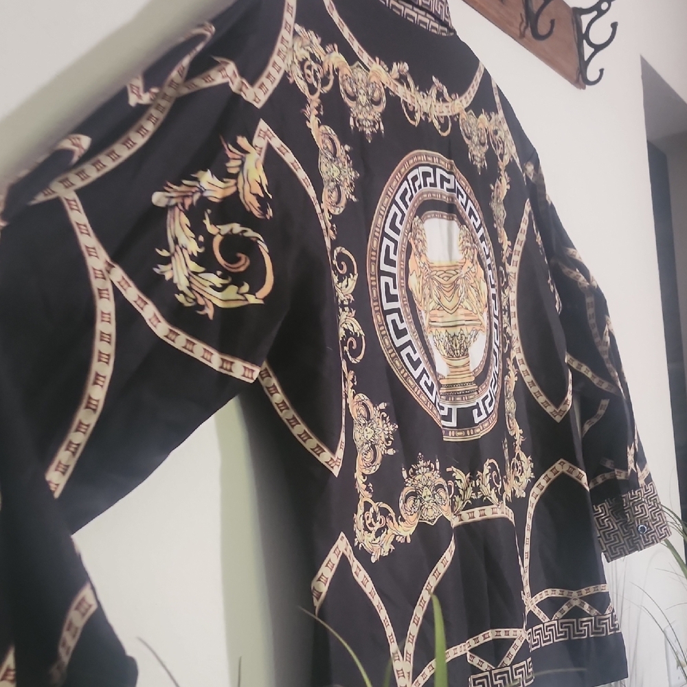 Versachi Style Womens Buttondown - Picture 2 of 8